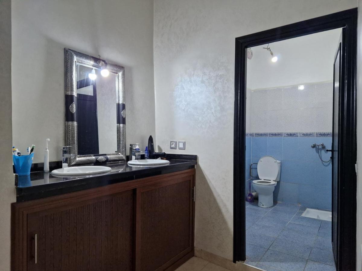 Dar Bisbis Marrakesh Apartment Bagian luar foto