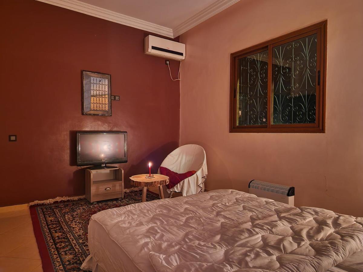 Dar Bisbis Marrakesh Apartment Bagian luar foto
