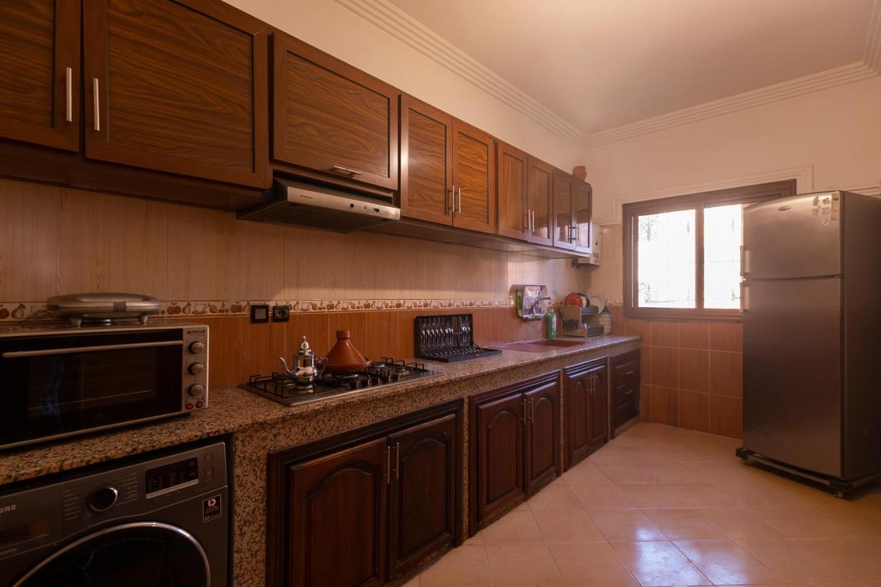Dar Bisbis Marrakesh Apartment Bagian luar foto